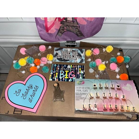 Girls Room Decor - Picture 2 of 2